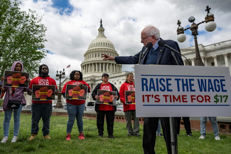 https://d.ibtimes.com/en/full/4453527/us-senator-health-education-labor-pensions-chairman-bernie-sanders-speaks-during-news.jpg