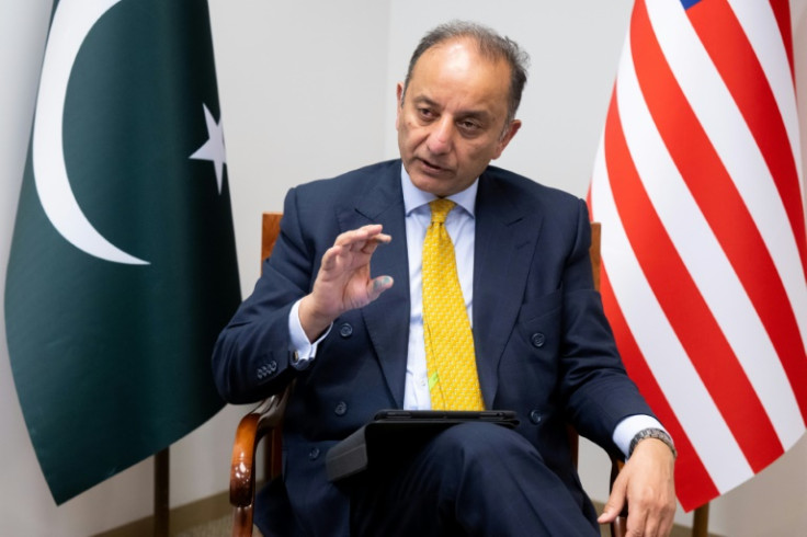 Importing Russian oil "is a little drop, but it helps," says Pakistan's Minister Musadik Malik