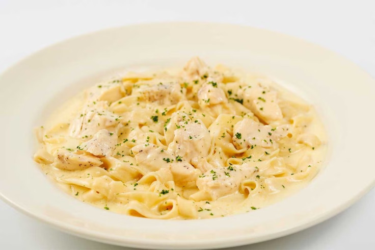 Cheesecake Factory Fettuccini Alfredo with Chicken