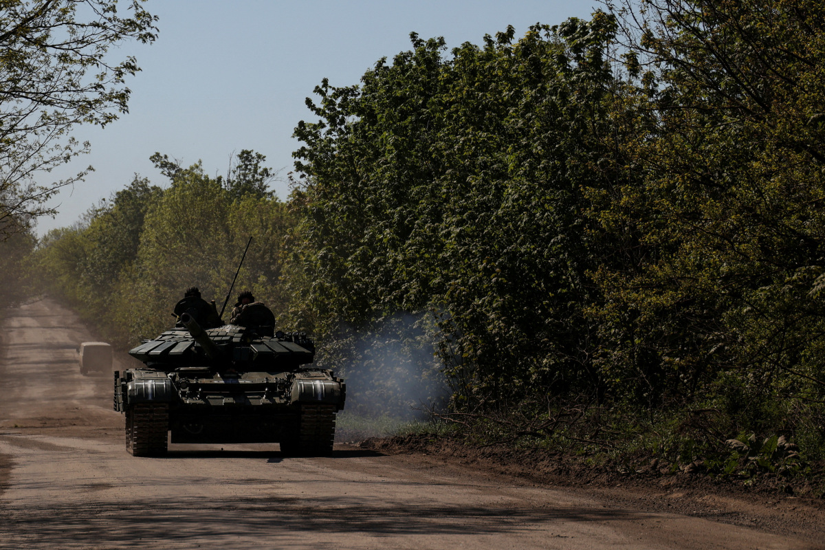 Ukrainian Tanks Join Attacks Along A 60-mile Front, Russia Says Ukrainian Tanks Join Attacks Along A 60-mile Front, Russia Says