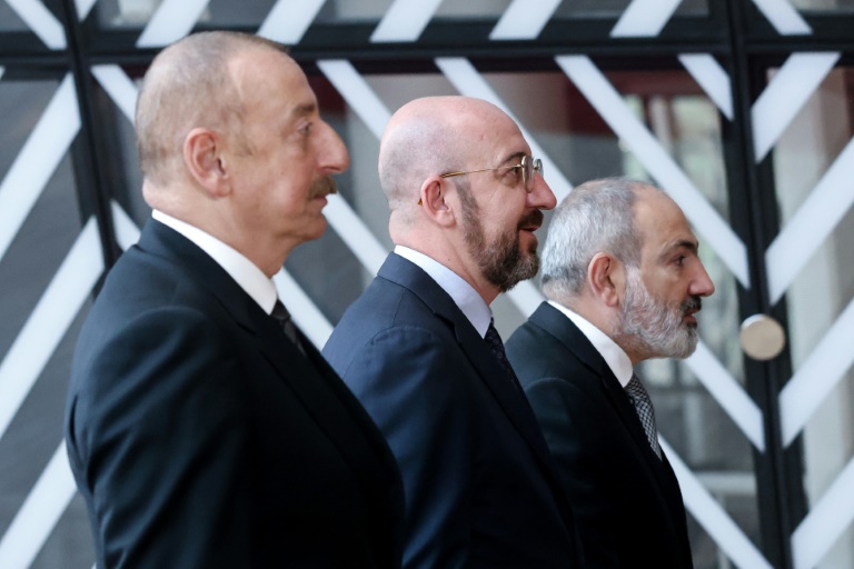 Armenia PM Says To Meet Azerbaijan Leader In Moscow Armenia PM Says To Meet Azerbaijan Leader In Moscow