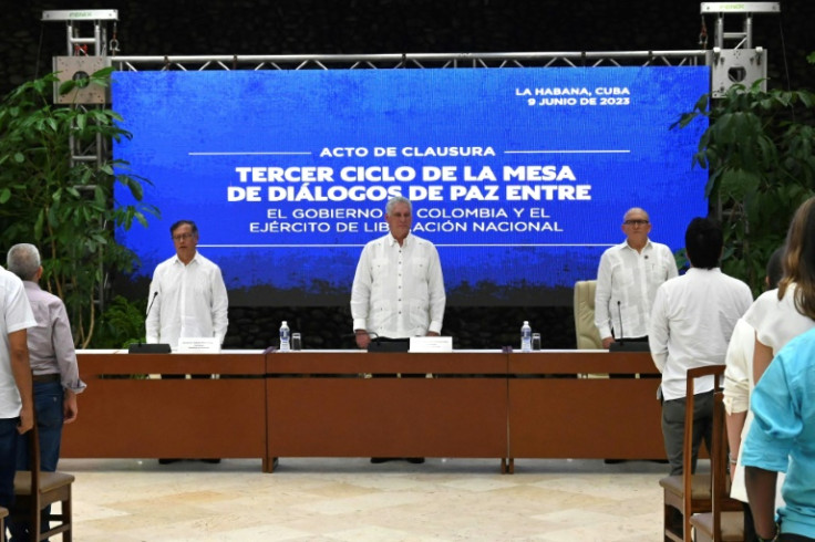 A ceasefire pact was signed in the presence of Colombian President Gustavo Petro (L) and ELN leader Antonio Garcia (R), here with Cuban President Miguel Diaz-Canel