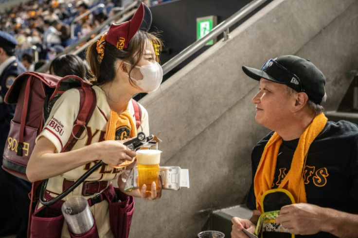 Uriko Mariko Matsumoto says she enjoys interacting with fans, and has built up a relationship with regulars