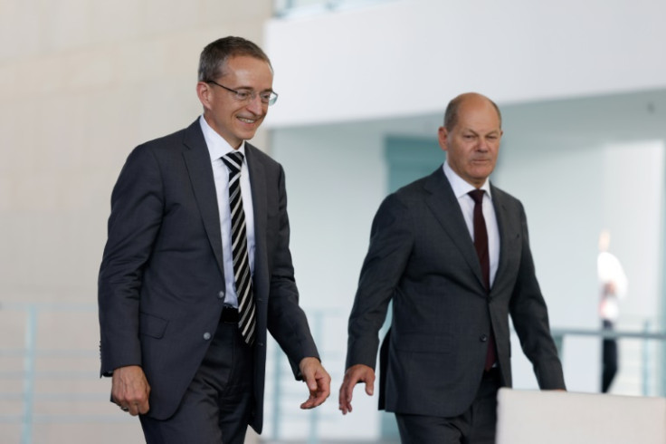 Intel CEO Pat Gelsinger and German Chancellor Olaf Scholz oversaw the signing of the deal that will see Germany finance a third of the investment into the company's chip factory