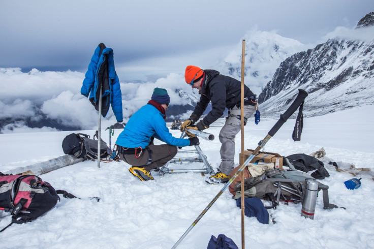Researchers build weather station on Yala glacier
