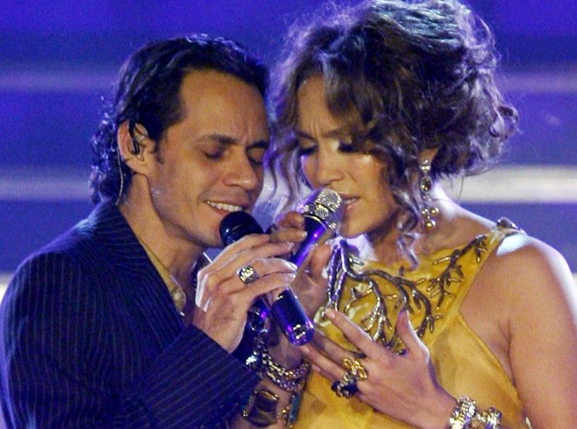 Entertainer Jennifer Lopez performs a duet with her husband Marc Anthony at the Taj Mahal casino in Atlantic City