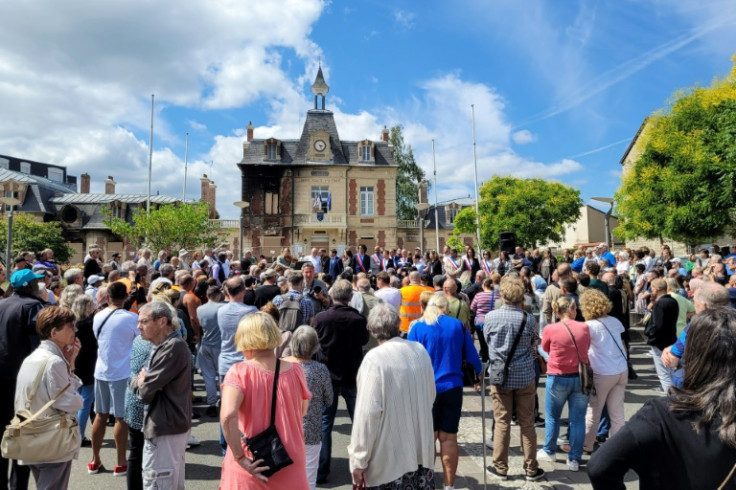 Residents gathered in support of a 'return to republican order'