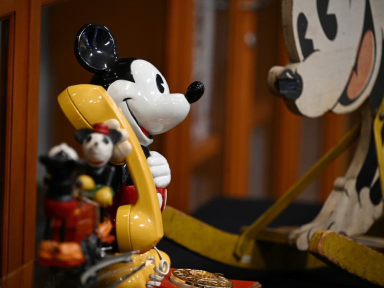 Voice of Disney Mascot Asserts AI Cannot Replace Mickey Mouse