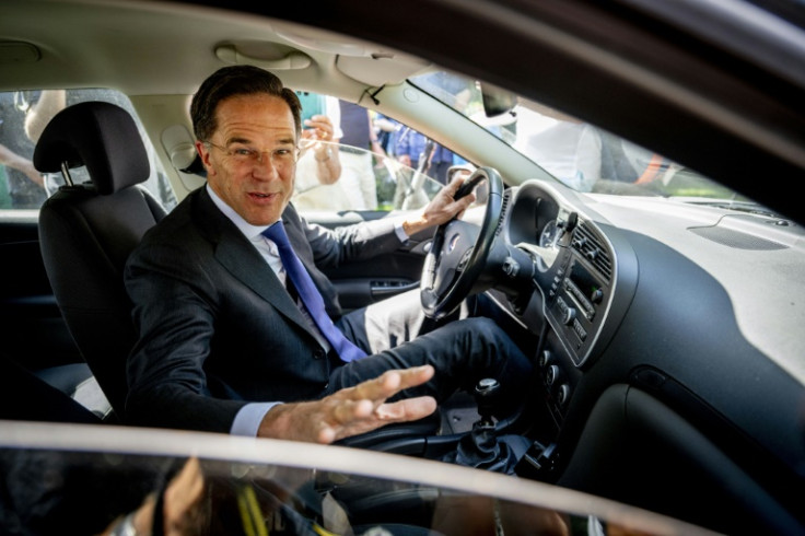 Dutch caretaker PM Mark Rutte drove himself to meet the king on Saturday