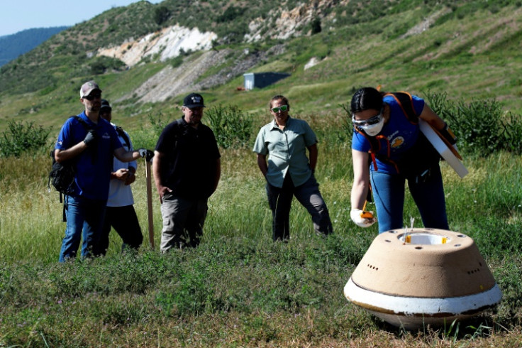 Engineers rehearse the recovery operations for the OSIRIS-REx sample return ahead of its expected September 2023 touchdown