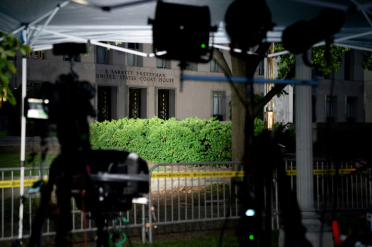 Television lights and cameras await the latest Trump court drama