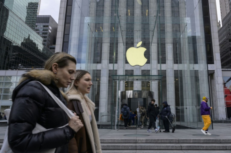 Strong services revenue lifted Apple profits despite lower iPhone sales