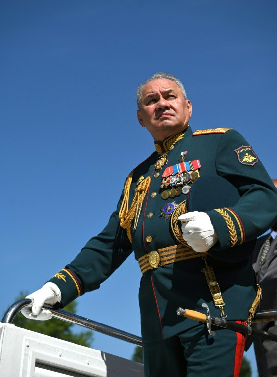 Russian Defence Minister Sergei Shoigu visited the front in June