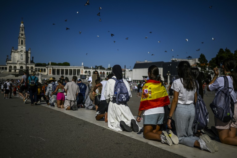 Pope Heads To Portugal’s Fatima Shrine