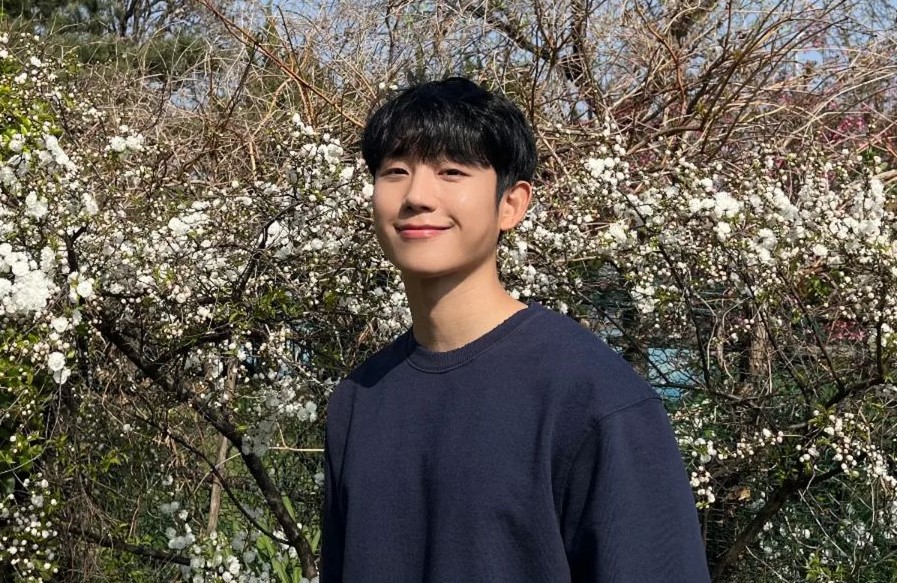 Jisoo's Co-Actor Jung Hae-In Shares Heartfelt Love Advice During Fancon ...