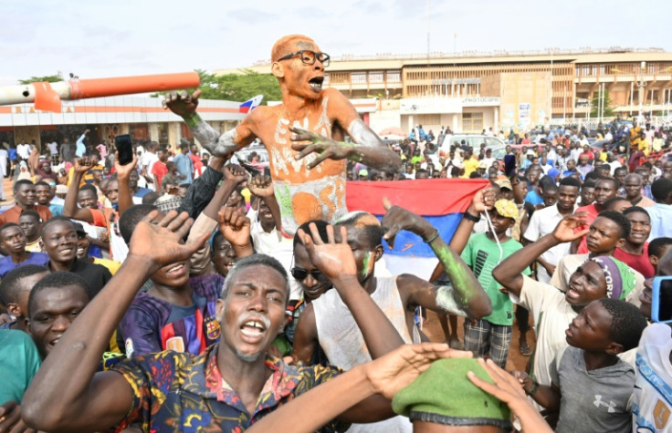 A major demonstration in favour of the coup took place on Sunday