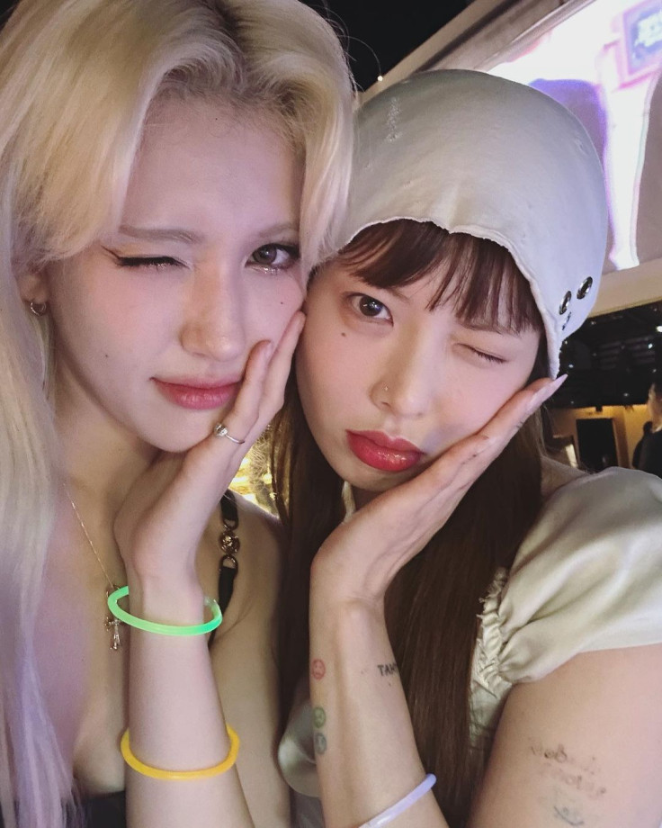 Jeon Somi and HyunA