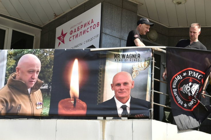 Portraits of Prigozhin and Utkin outside the Wagner office in Novosibirsk on August 24