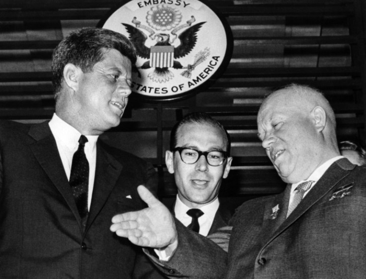 Soviet leader Nikita Khrushchev meets US president John F. Kennedy in front of the American embassy in Vienna, Austria on June 3, 1961