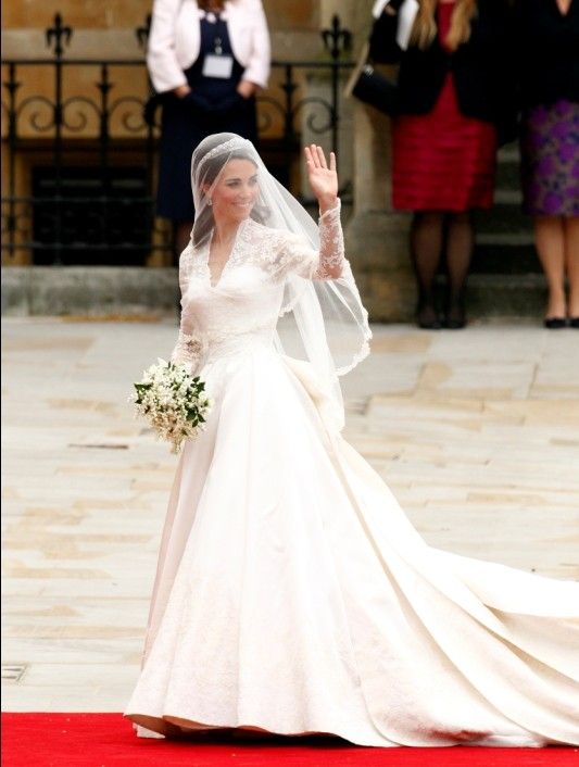 Top Most Beautiful Princesses and Their Wedding Dress | IBTimes