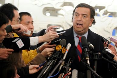 US troubleshooter Bill Richardson, who has died at age 75, is seen here in 2010 talking to the media upon arriving at Beijing's airport from North Korea, after a mission aimed at restoring calm following the North's deadly bombardment of a South Korean is