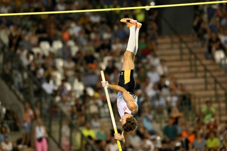 Sweden's Armand Duplantis broke his own pole vault world record in the Diamond League finale in Eugene, Oregon on Sunday