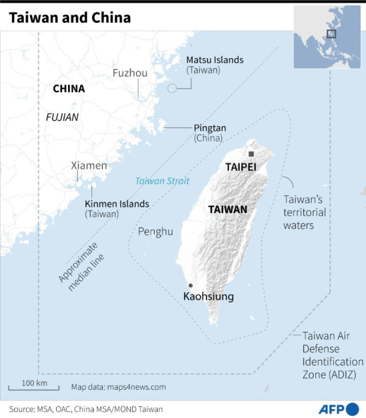 Map of Taiwan with relevant sea boundary claims.