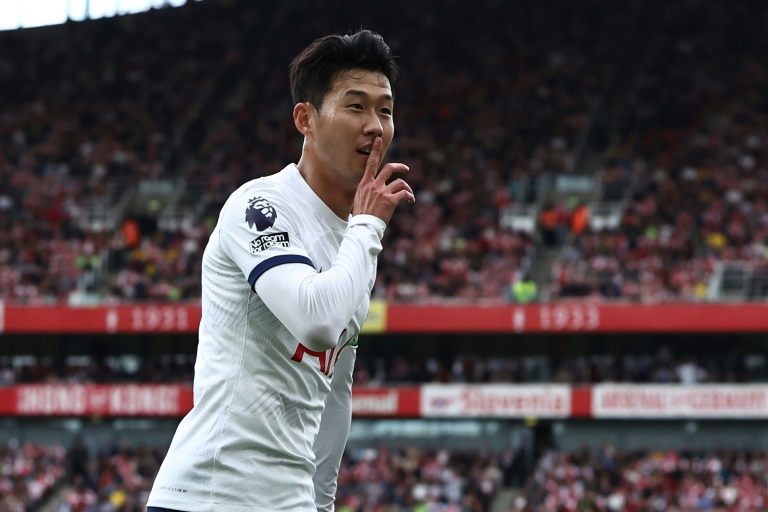 Son Double Holds Arsenal, Liverpool Cut Man City's Premier League Lead