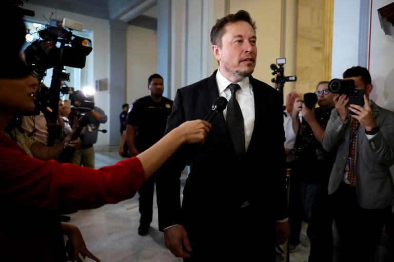 Headlines Stripped from News Links by Musk’s X