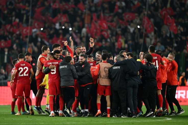 Turkey celebrate qualification for Euro 2024