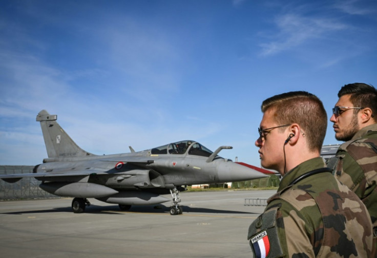 The joint exercise held between October 16 to 20 for the first time brought together French and Romanian airmen