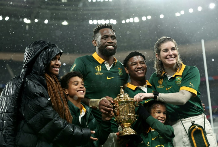 South Africa's iconic captain Siya Kolisi (C) had plenty of inspirational words during the World Cup