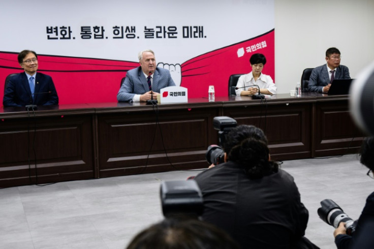 Linton was born in rural Jeolla province and speaks Korean perfectly, albeit with a strong regional accent