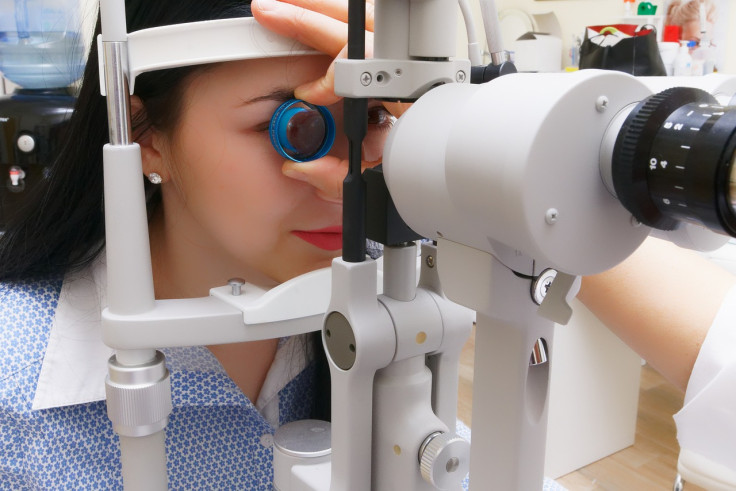 Optometrist 