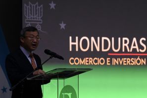 Chinese vice commerce minister, Wang Shouwen, speaks about free trade in Honduras on July 7, 2023
