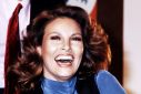 US actress Raquel Welch gives a press conference on Febreuary 4, 1976 before her show at the Palais des Congrès in Paris.