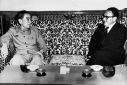 Le Conseiller spécial américain Henry Kissinger (D) rencontre le Premier ministre chinois Chou en Lai, en juillet 1971 à Pékin. US Special envoy Henry Kissinger (R) meets with China's Prime Minister Zhou Enlai, July 1971 in Beijing. Former US secretary of