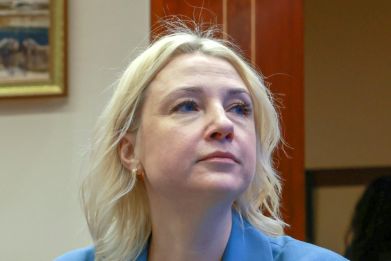 Duntsova, 40, had filed documents to stand in the March race as an independent candidate