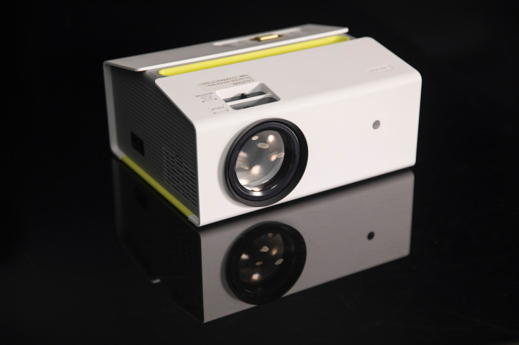 https://d.ibtimes.com/en/full/4504248/portable-projector.jpg?w=736&f=d262389b42352675bbcbba1fd1e14df1