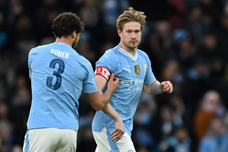 Kevin De Bruyne (right) is fit again for Manchester City after a five-month injury layoff