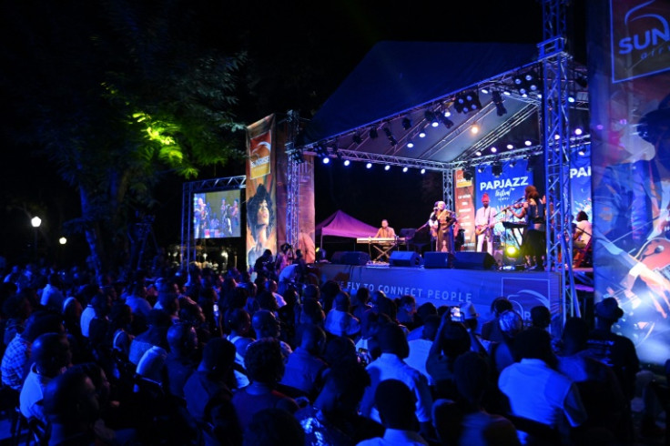 According to the Haiti Jazz Foundation organizing group, PAPJAZZ welcomed between 550 and 850 guests each evening