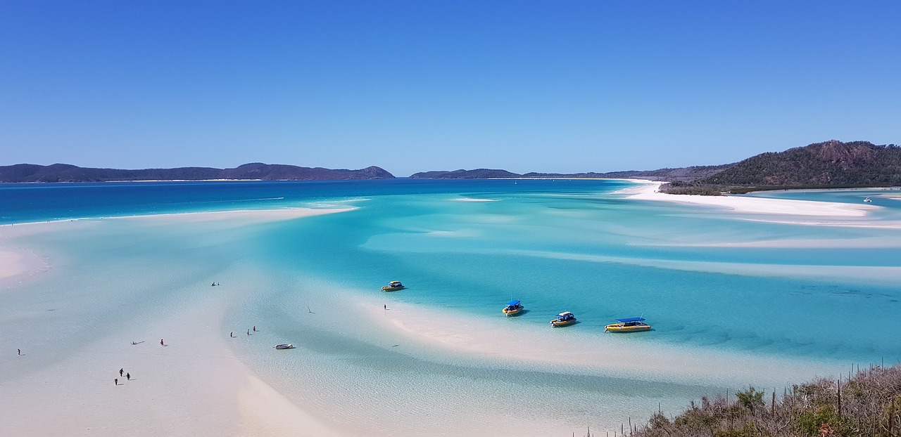 https://d.ibtimes.com/en/full/4512118/whitehaven-beach-queensland-australia.jpg