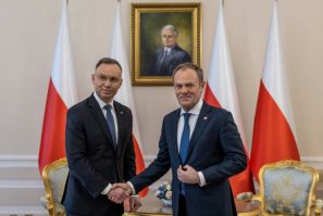 Polish President Andrzej Duda (L) and Polish Prime Minister Donald Tusk (R) have been feuding for months