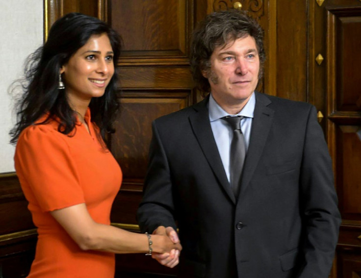 IMF deputy managing director Gita Gopinath visited Buenos Aires last week to evaluate Argentina's $44 billion credit program, and met with President Javier Milei, members of his government, economists, union leaders and civil society organizations