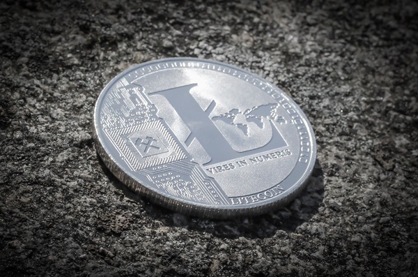 https://d.ibtimes.com/en/full/4514085/litecoin.jpg