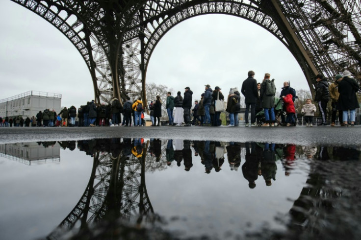 The last full repaint of the Eiffel Tower dates back to 2010