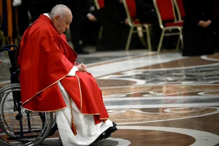Le pape François préside la célébration de la Passion à la basilique Saint-Pierre au Vatican, le 29 mars 2024.