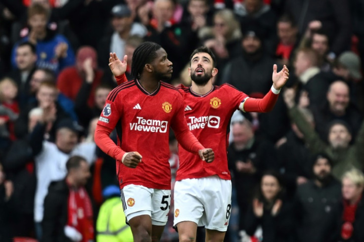 Bruno Fernandes (R) scored a long-range goal to equalise Liverpool's opener