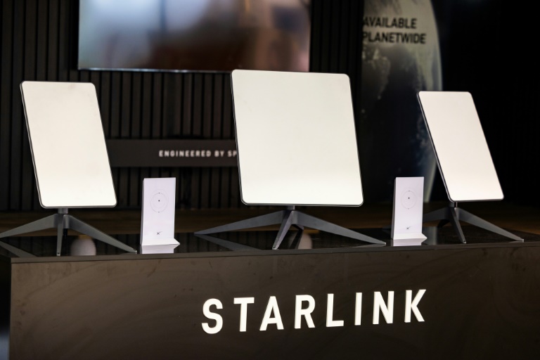 https://d.ibtimes.com/en/full/4522438/satellite-internet-operator-starlink-set-receive-initial-approvals-operate-india-government.jpg