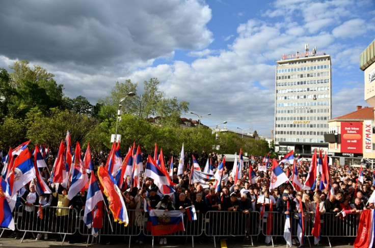 Thousands of protesters responded to a call by Bosnian Serb leader Milorad Dodik to protest the potential UN resolution